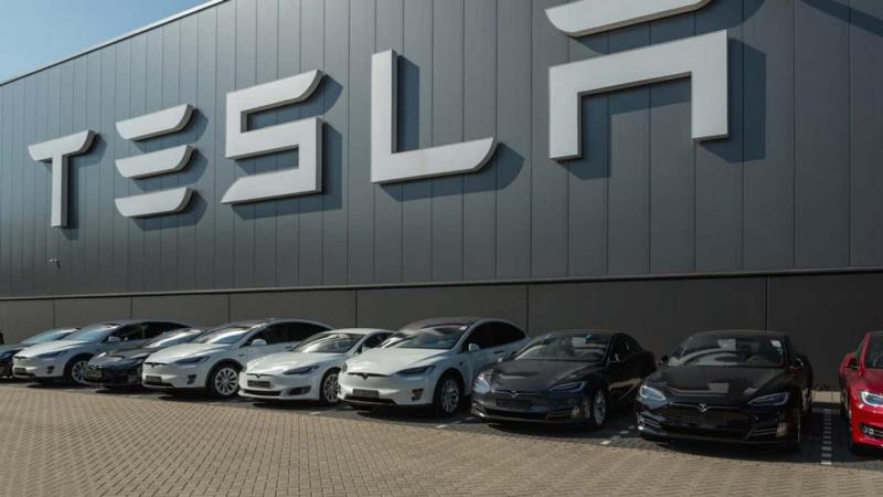 Есть ли смысл покупать ценные бумаги компании Tesla?