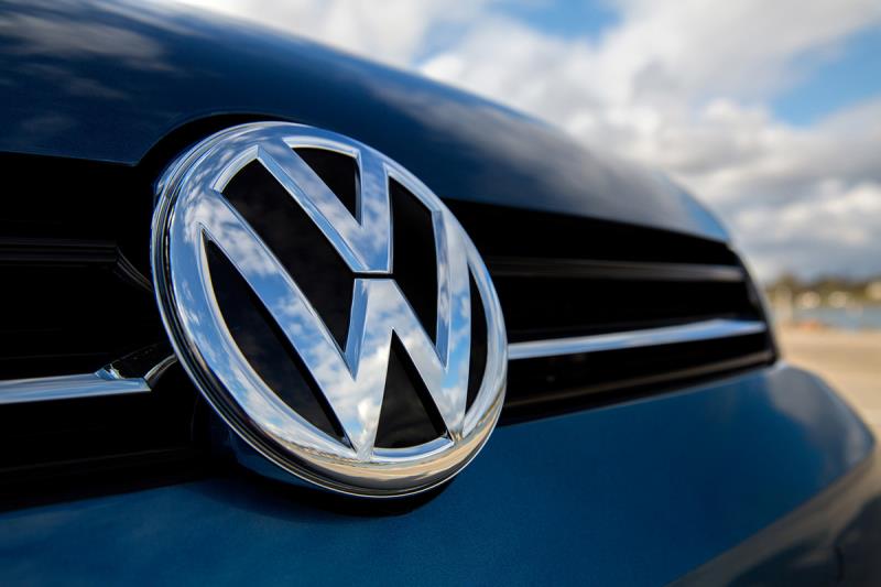Volkswagen построит в Европе заводы по выпуску аккумуляторов