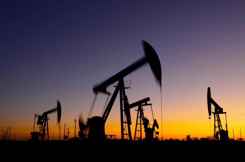 Цены на нефть постепенно снижаются