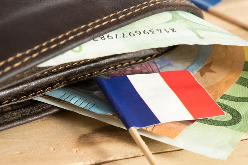 Франция: рост промышленного производства в июле замедлился